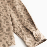 Skjorteærme med leopardprint, manchet og knapdetalje